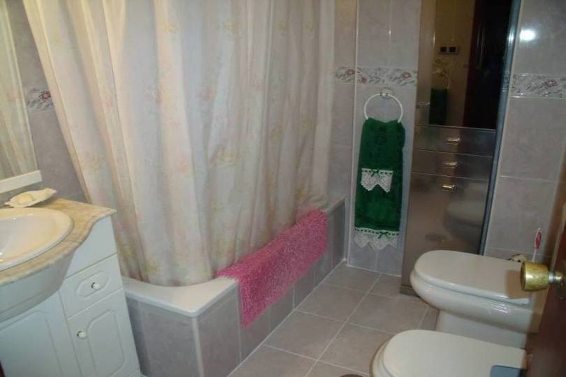 Alicante,Alicante,España,3 Bedrooms Bedrooms,1 BañoBathrooms,Pisos,14367