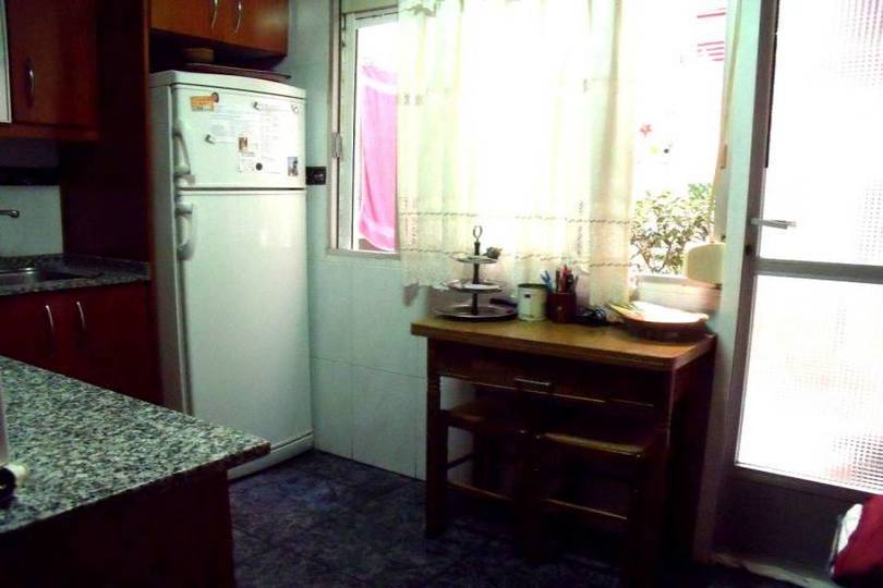 Alicante,Alicante,España,4 Bedrooms Bedrooms,2 BathroomsBathrooms,Pisos,14368