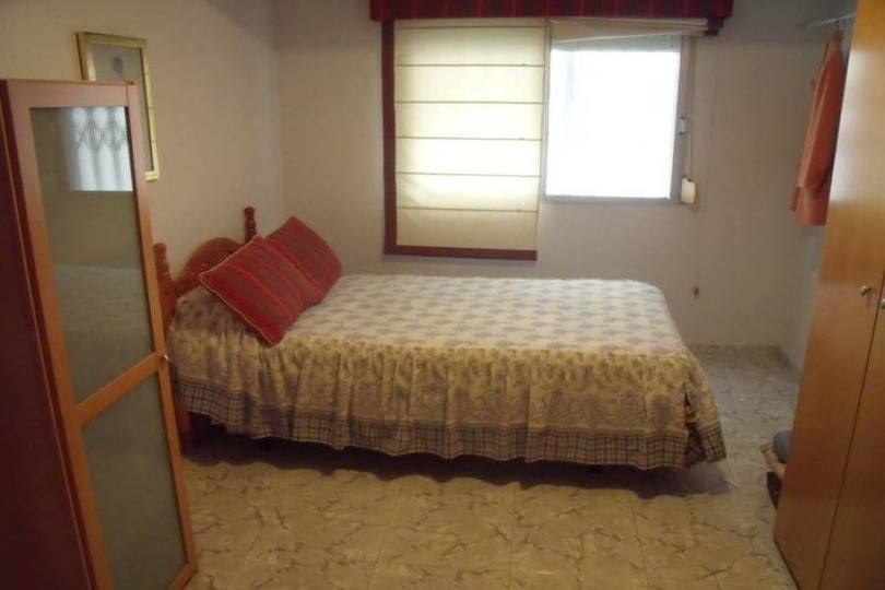 Alicante,Alicante,España,4 Bedrooms Bedrooms,2 BathroomsBathrooms,Pisos,14368