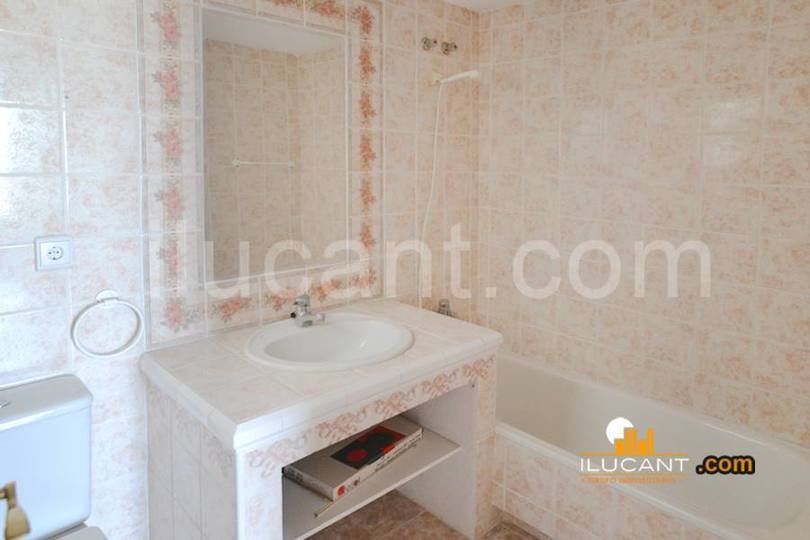 Alicante,Alicante,España,3 Bedrooms Bedrooms,2 BathroomsBathrooms,Pisos,14374