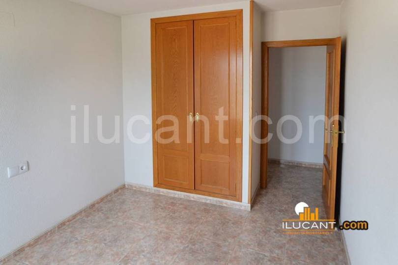 Alicante,Alicante,España,3 Bedrooms Bedrooms,2 BathroomsBathrooms,Pisos,14374