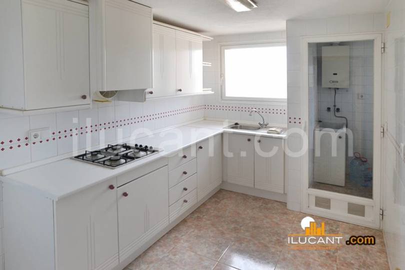 Alicante,Alicante,España,3 Bedrooms Bedrooms,2 BathroomsBathrooms,Pisos,14374