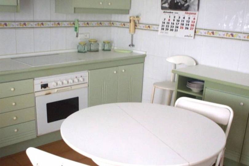 Alicante,Alicante,España,3 Bedrooms Bedrooms,1 BañoBathrooms,Pisos,14377