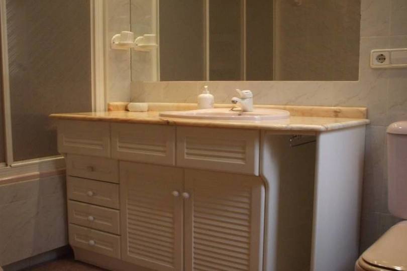 Alicante,Alicante,España,3 Bedrooms Bedrooms,1 BañoBathrooms,Pisos,14377