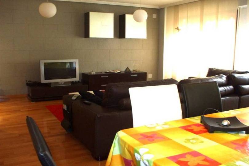 Alicante,Alicante,España,3 Bedrooms Bedrooms,2 BathroomsBathrooms,Pisos,14381