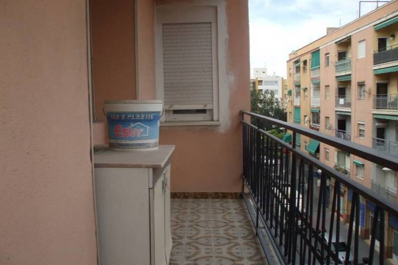 Alicante,Alicante,España,3 Bedrooms Bedrooms,1 BañoBathrooms,Pisos,14382