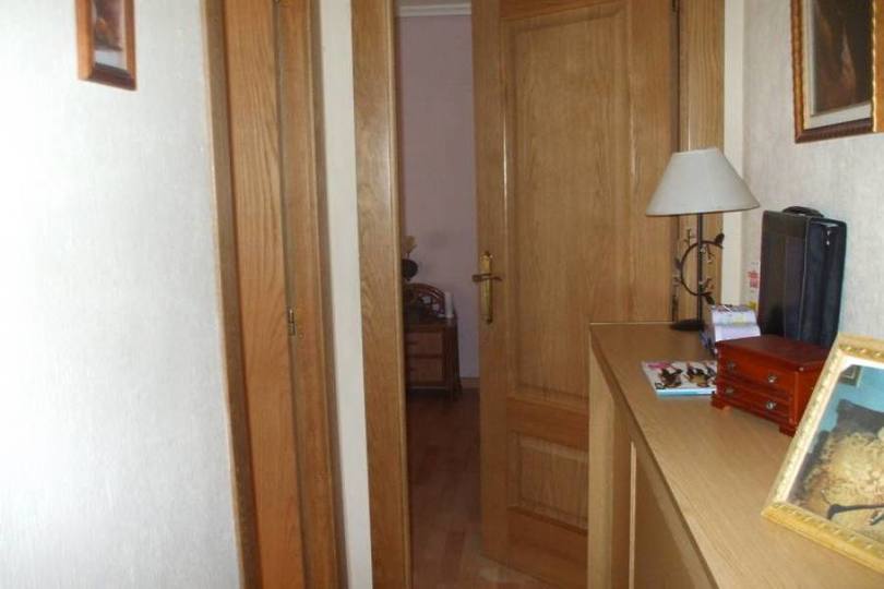 Alicante,Alicante,España,3 Bedrooms Bedrooms,1 BañoBathrooms,Pisos,14384