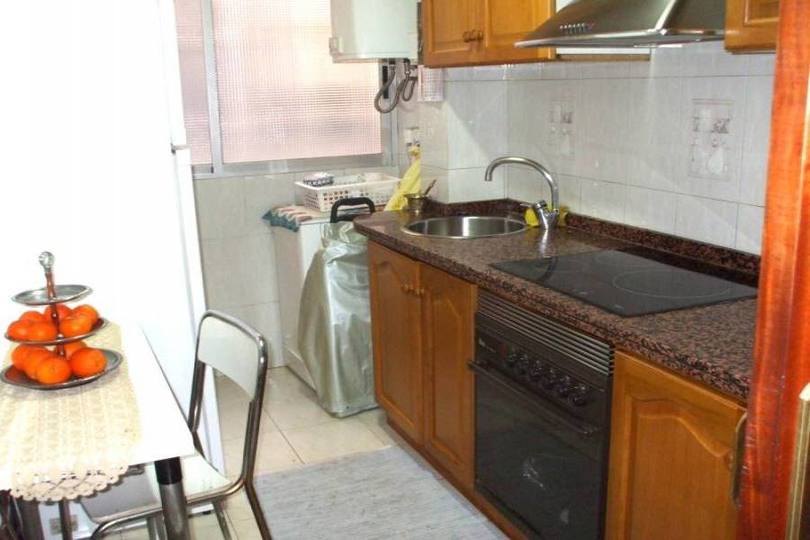 Alicante,Alicante,España,3 Bedrooms Bedrooms,1 BañoBathrooms,Pisos,14393