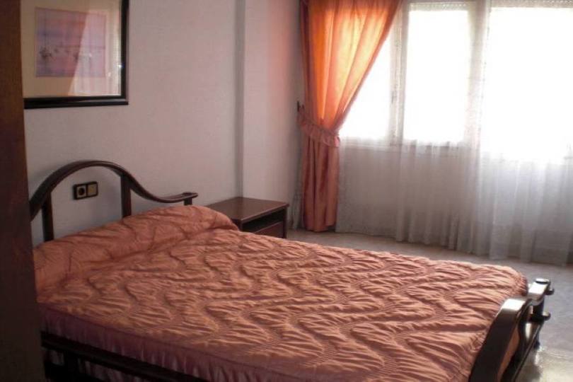 Alicante,Alicante,España,4 Bedrooms Bedrooms,1 BañoBathrooms,Pisos,14395