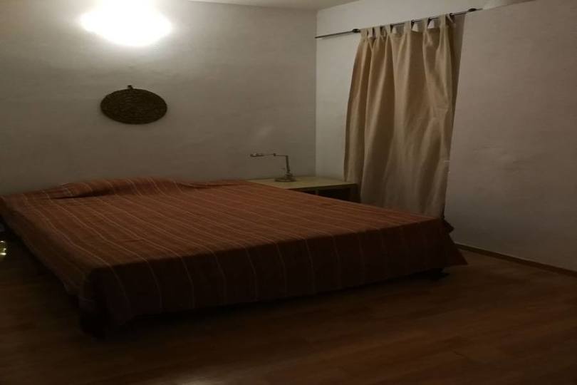 Alicante,Alicante,España,4 Bedrooms Bedrooms,1 BañoBathrooms,Pisos,14403