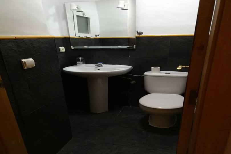 Alicante,Alicante,España,4 Bedrooms Bedrooms,1 BañoBathrooms,Pisos,14403