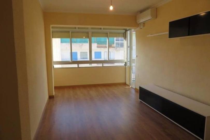 Alicante,Alicante,España,2 Bedrooms Bedrooms,1 BañoBathrooms,Pisos,14409
