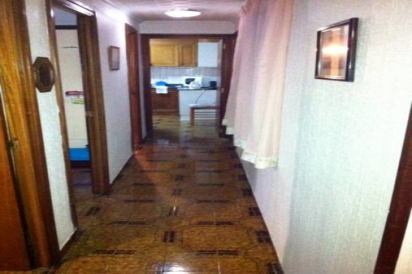 Alicante,Alicante,España,4 Bedrooms Bedrooms,1 BañoBathrooms,Pisos,14413