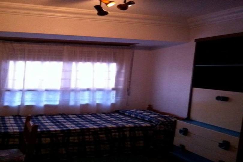 Alicante,Alicante,España,4 Bedrooms Bedrooms,1 BañoBathrooms,Pisos,14413