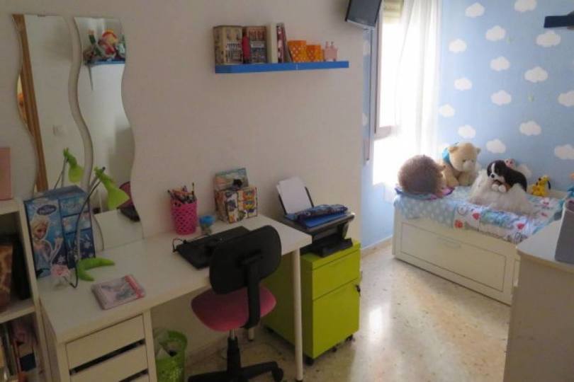 Alicante,Alicante,España,3 Bedrooms Bedrooms,2 BathroomsBathrooms,Pisos,14414