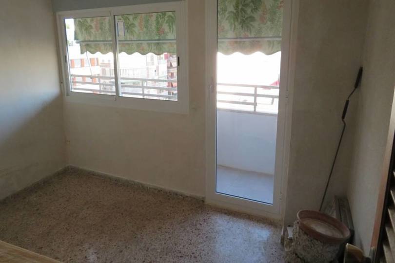 Alicante,Alicante,España,4 Bedrooms Bedrooms,2 BathroomsBathrooms,Pisos,14417