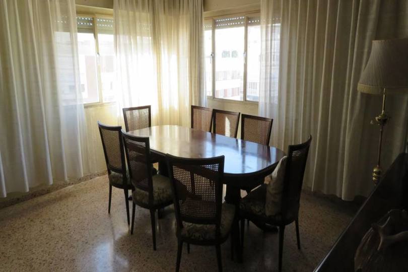 Alicante,Alicante,España,4 Bedrooms Bedrooms,2 BathroomsBathrooms,Pisos,14417