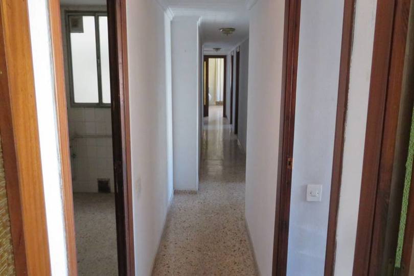 Alicante,Alicante,España,4 Bedrooms Bedrooms,2 BathroomsBathrooms,Pisos,14417