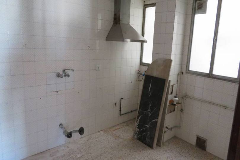 Alicante,Alicante,España,4 Bedrooms Bedrooms,2 BathroomsBathrooms,Pisos,14417