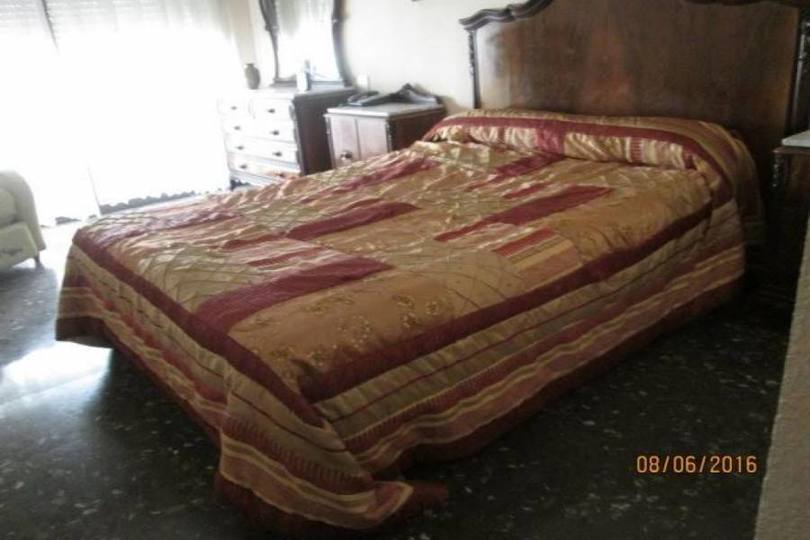 Alicante,Alicante,España,4 Bedrooms Bedrooms,2 BathroomsBathrooms,Pisos,14419