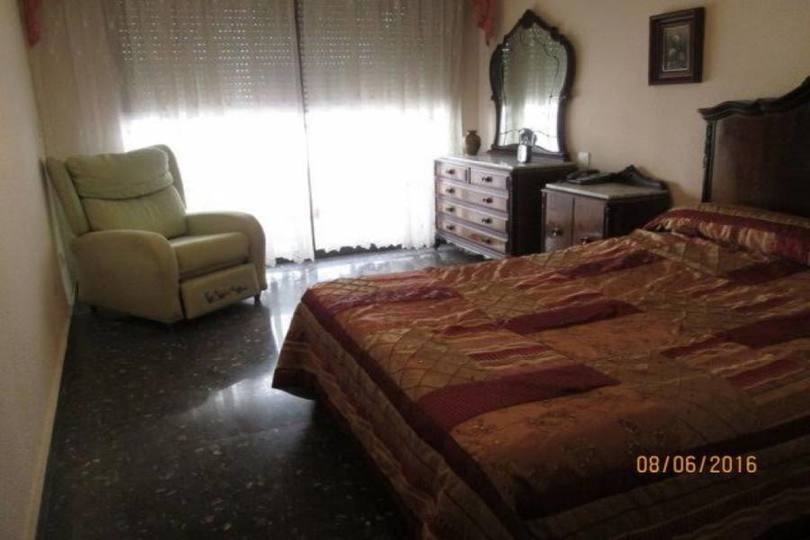 Alicante,Alicante,España,4 Bedrooms Bedrooms,2 BathroomsBathrooms,Pisos,14419