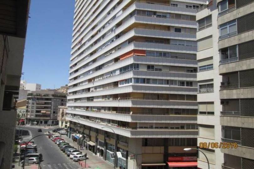 Alicante,Alicante,España,4 Bedrooms Bedrooms,2 BathroomsBathrooms,Pisos,14419