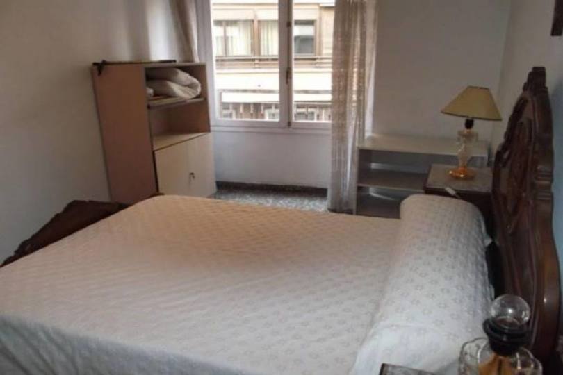 Alicante,Alicante,España,3 Bedrooms Bedrooms,1 BañoBathrooms,Pisos,14420