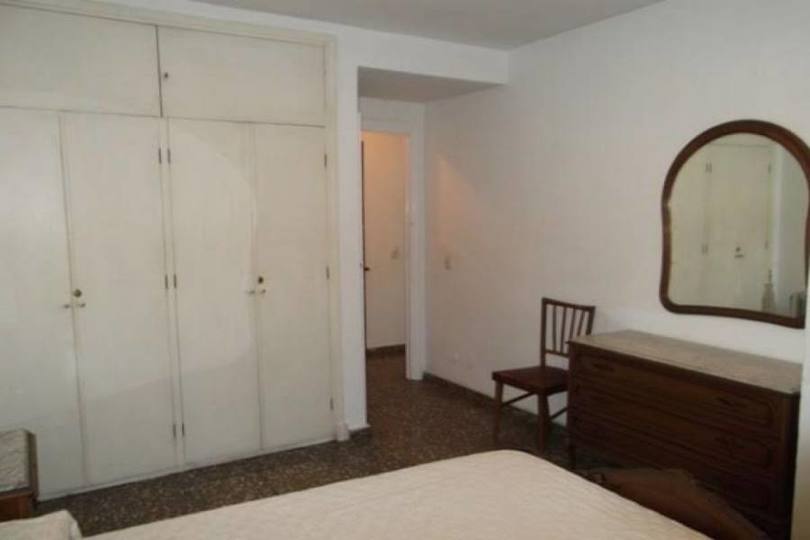 Alicante,Alicante,España,3 Bedrooms Bedrooms,1 BañoBathrooms,Pisos,14420