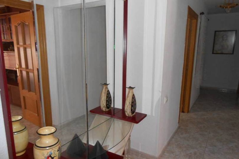 Alicante,Alicante,España,4 Bedrooms Bedrooms,1 BañoBathrooms,Pisos,14425