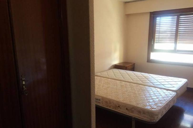 Alicante,Alicante,España,4 Bedrooms Bedrooms,2 BathroomsBathrooms,Pisos,14427