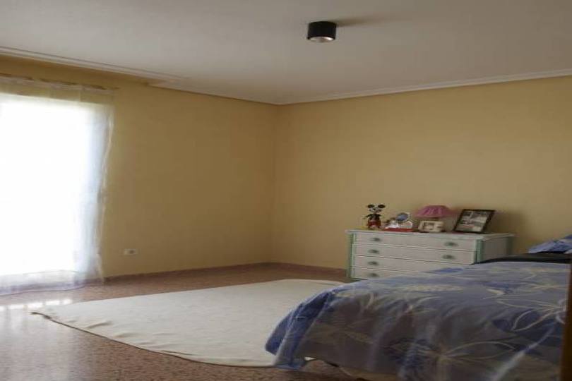 Alicante,Alicante,España,3 Bedrooms Bedrooms,2 BathroomsBathrooms,Pisos,14428