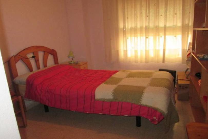 Alicante,Alicante,España,3 Bedrooms Bedrooms,2 BathroomsBathrooms,Pisos,14431