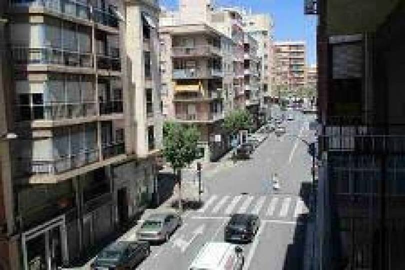 Alicante,Alicante,España,3 Bedrooms Bedrooms,1 BañoBathrooms,Pisos,14442