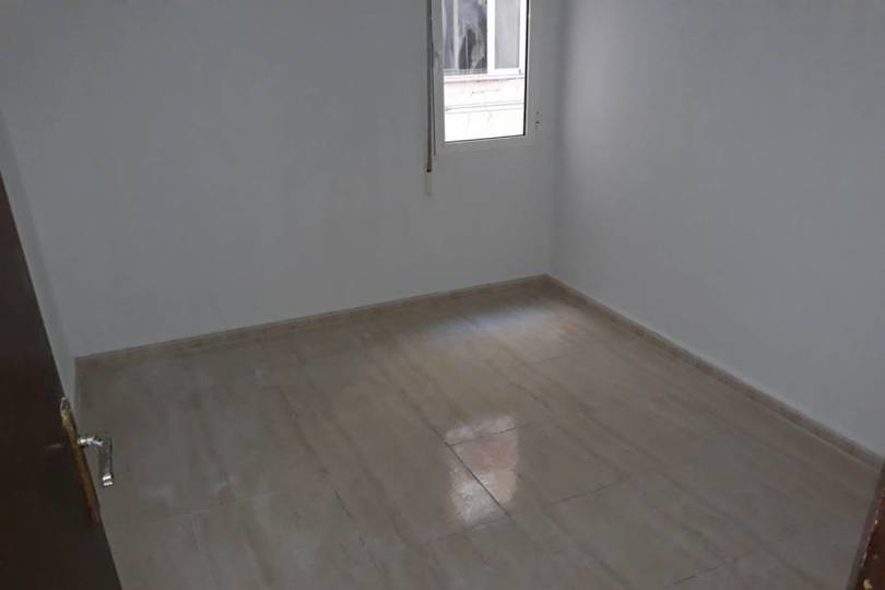 Alicante,Alicante,España,3 Bedrooms Bedrooms,1 BañoBathrooms,Pisos,14442