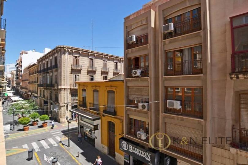 Alicante,Alicante,España,5 Bedrooms Bedrooms,2 BathroomsBathrooms,Pisos,14470