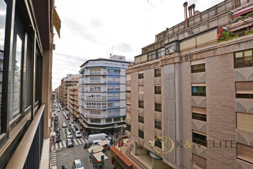 Alicante,Alicante,España,4 Bedrooms Bedrooms,2 BathroomsBathrooms,Pisos,14475