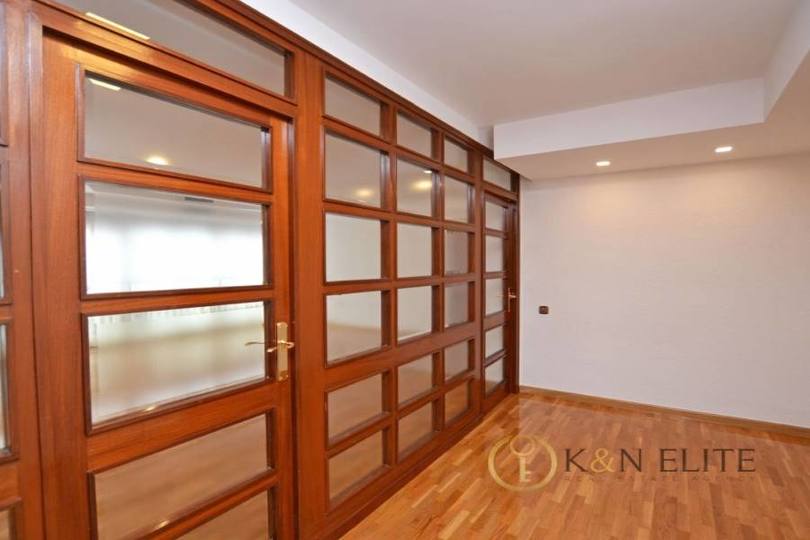 Alicante,Alicante,España,4 Bedrooms Bedrooms,2 BathroomsBathrooms,Pisos,14475