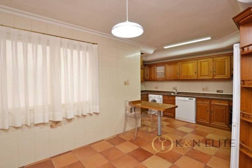 Alicante,Alicante,España,4 Bedrooms Bedrooms,2 BathroomsBathrooms,Pisos,14475