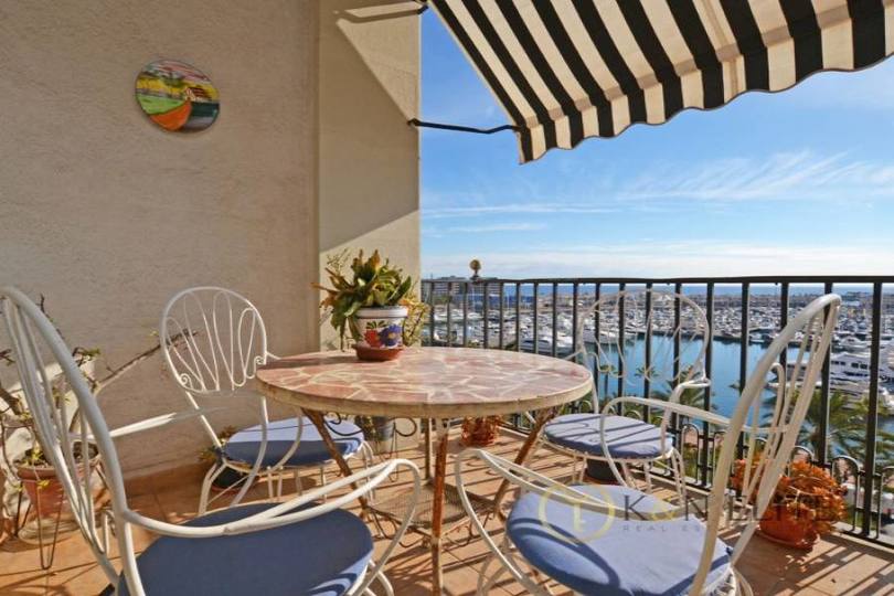 Alicante,Alicante,España,4 Bedrooms Bedrooms,2 BathroomsBathrooms,Pisos,14482