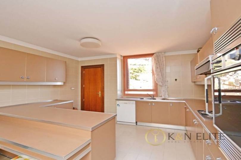 Alicante,Alicante,España,4 Bedrooms Bedrooms,4 BathroomsBathrooms,Pisos,14483