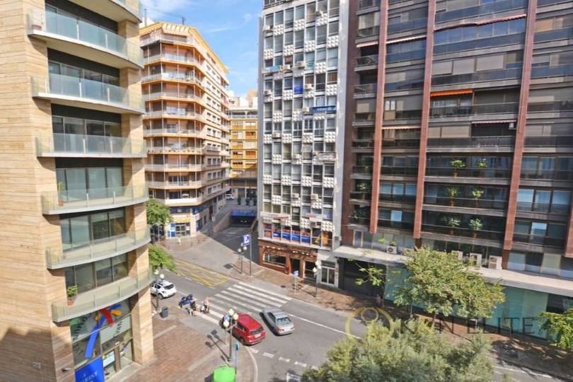 Alicante,Alicante,España,3 Bedrooms Bedrooms,2 BathroomsBathrooms,Pisos,14494