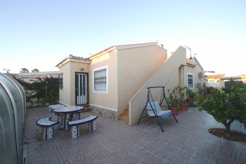 Torrevieja,Alicante,España,3 Habitaciones Habitaciones,2 BañosBaños,Fincas-Villas,2197