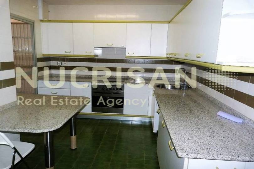 Alicante,Alicante,España,5 Bedrooms Bedrooms,3 BathroomsBathrooms,Pisos,14524