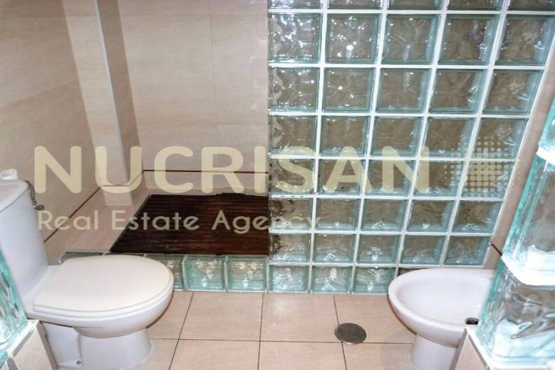 Alicante,Alicante,España,5 Bedrooms Bedrooms,3 BathroomsBathrooms,Pisos,14524