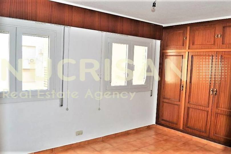 Alicante,Alicante,España,3 Bedrooms Bedrooms,2 BathroomsBathrooms,Pisos,14527