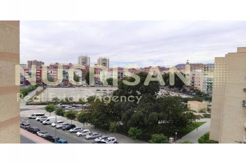 Alicante,Alicante,España,4 Bedrooms Bedrooms,2 BathroomsBathrooms,Pisos,14562