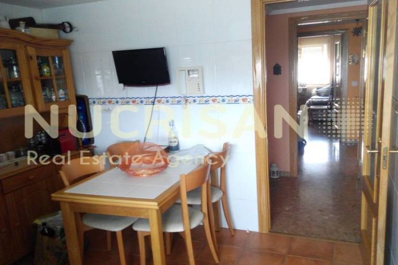 Alicante,Alicante,España,3 Bedrooms Bedrooms,2 BathroomsBathrooms,Pisos,14566