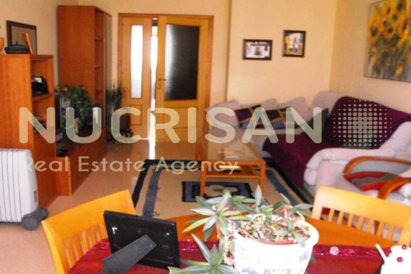 Alicante,Alicante,España,4 Bedrooms Bedrooms,2 BathroomsBathrooms,Pisos,14578