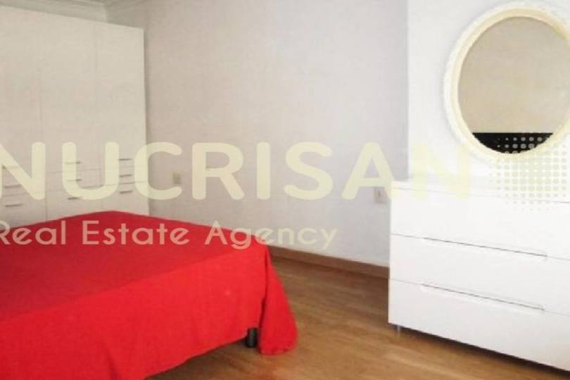 Alicante,Alicante,España,4 Bedrooms Bedrooms,2 BathroomsBathrooms,Pisos,14583