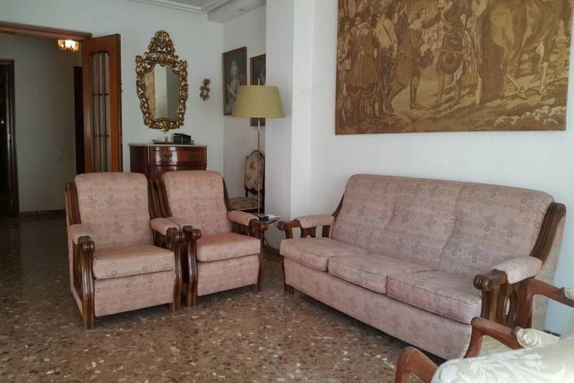Elche,Alicante,España,5 Bedrooms Bedrooms,2 BathroomsBathrooms,Pisos,14745